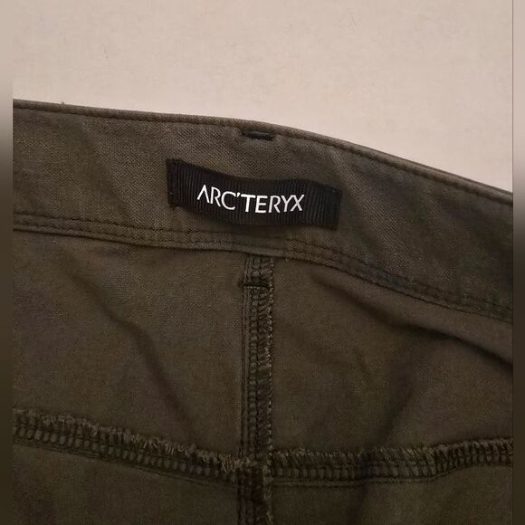 Arc'teryx Levon Women's Hiking Pants Size 10 In Army Green - Picture 6 of 15
